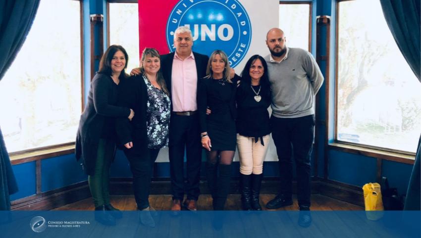 Equipo de trabajo en la UNO Equipo de trabajo en la UNO