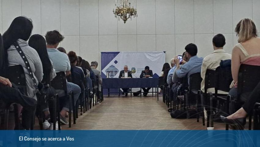 Salón de la UNLP Salón de la UNLP